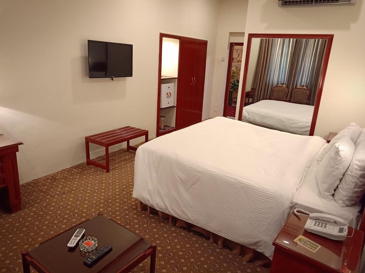 Indus Hotel Hajdarábád Exteriér fotografie