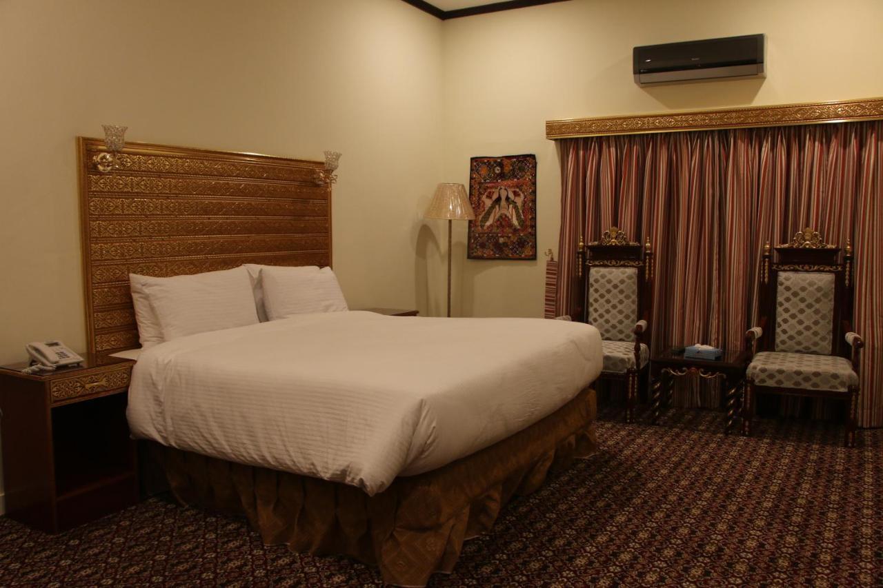 Indus Hotel Hajdarábád Exteriér fotografie